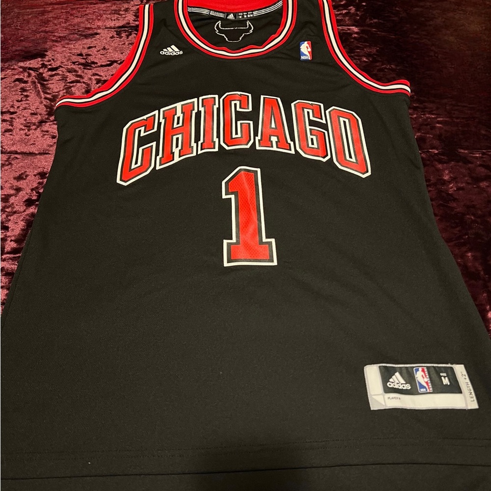 Chicago Bulls Jersey Men’s medium.